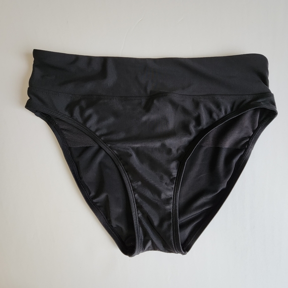 Yummie Top and Bottom Black Bikini Set - Picture 9 of 15